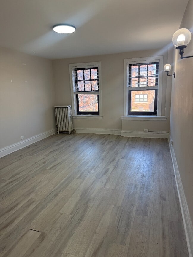 1 Bedroom in CWE, Unit 22 in St. Louis, MO - Foto de edificio - Building Photo