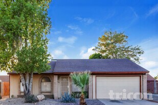 18416 N 55th Dr in Glendale, AZ - Building Photo