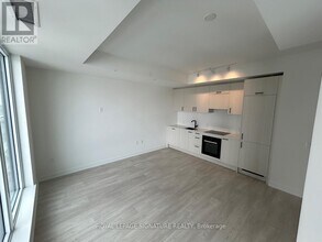 1 Quarrington Lane in North York, ON - Building Photo - Building Photo