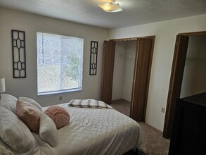 100 Raleigh Ct in Columbia City, IN - Foto de edificio - Building Photo