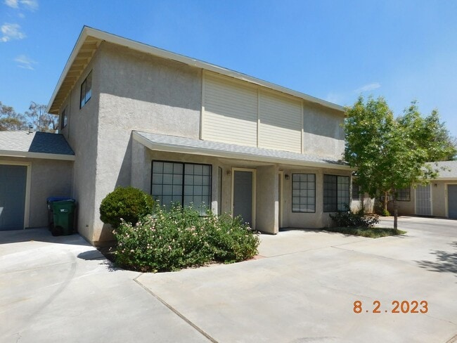 633 W Perdew Ave in Ridgecrest, CA - Building Photo - Building Photo