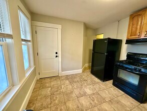 4069 Washington St, Unit 1 in Boston, MA - Foto de edificio - Building Photo