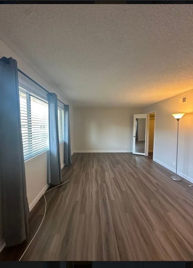 property at 3231 Kenhill Dr