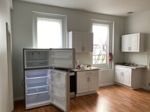 1610 Queen City Ave in Cincinnati, OH - Building Photo - Building Photo