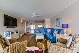 239 S Helix Ave in Solana Beach, CA - Building Photo - Building Photo
