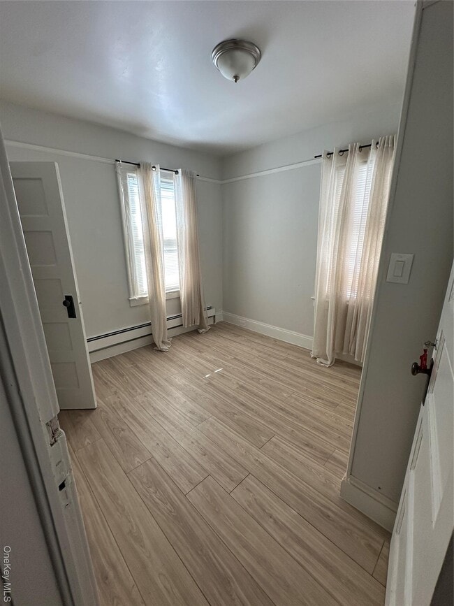 74 Dehnhoff Ave in Freeport, NY - Building Photo - Building Photo