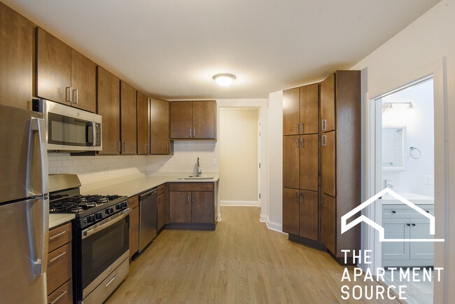 3405 W Fullerton Ave in Chicago, IL - Building Photo - Building Photo