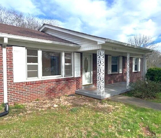 200 Apache Trail in Columbia, TN - Building Photo