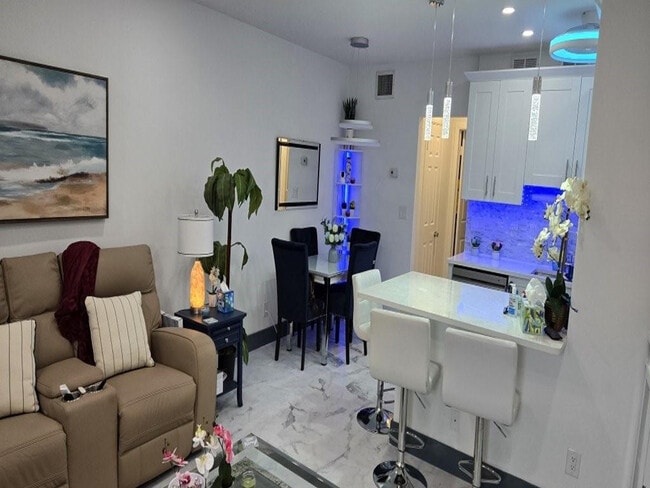 2909 Middle River Dr in Fort Lauderdale, FL - Building Photo - Building Photo