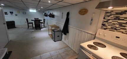 105 Keefer Rd in Thorold, ON - Building Photo - Building Photo