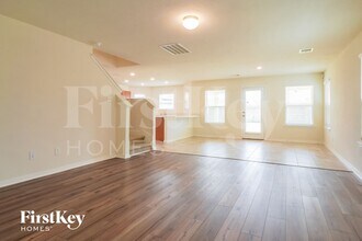 16603 Live Oak Canyon Dr in Houston, TX - Building Photo - Building Photo