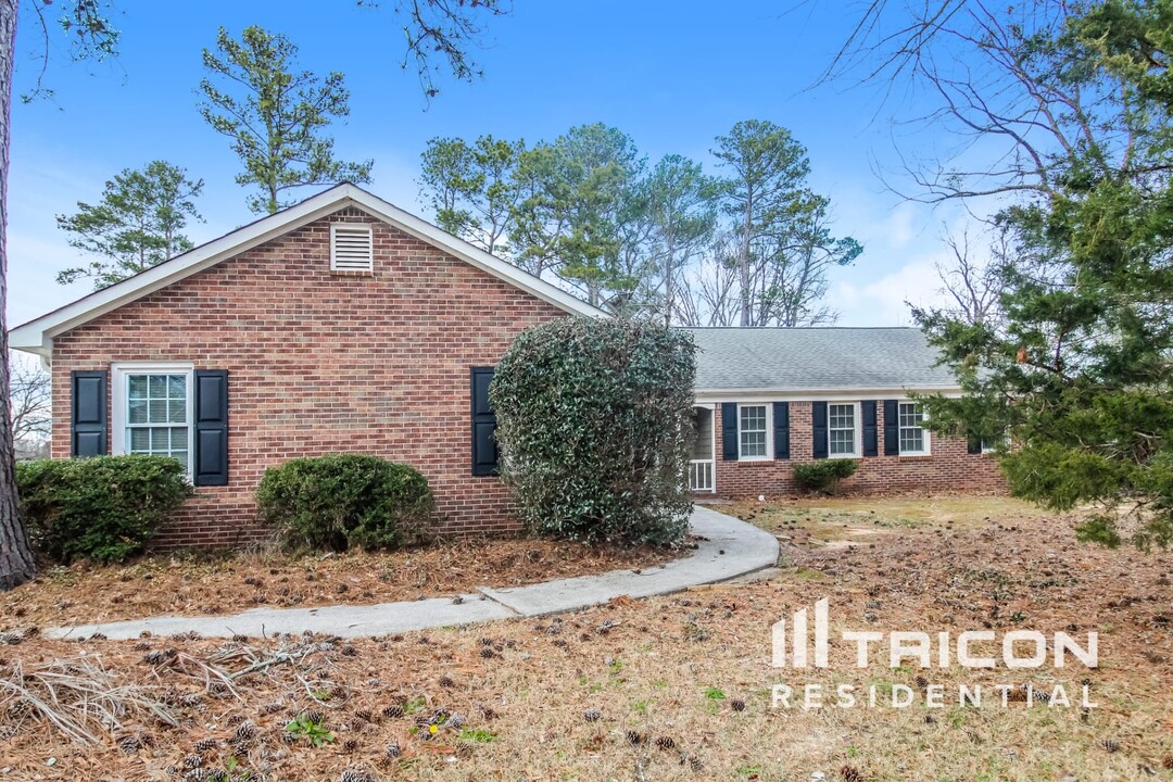 3865 Palisade Way in Snellville, GA - Building Photo