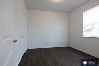 1427 Springbrook Dr in Waxahachie, TX - Building Photo - Building Photo