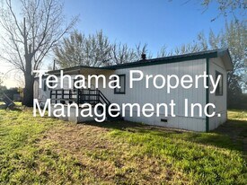 23109 Kindlespire Rd in Red Bluff, CA - Building Photo