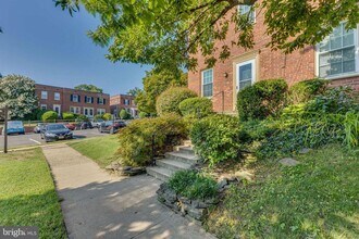 1500 S Barton St in Arlington, VA - Building Photo - Building Photo
