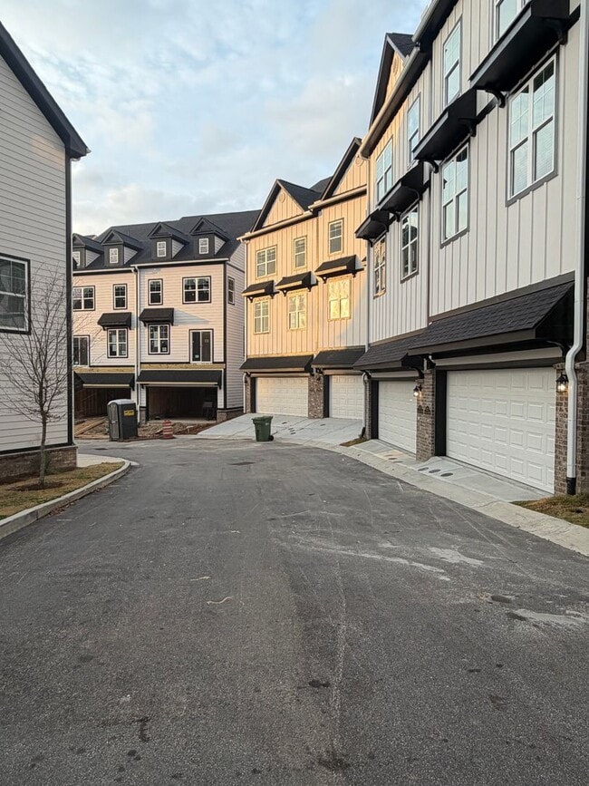 1973 Hollywood Rd NW in Atlanta, GA - Building Photo - Building Photo