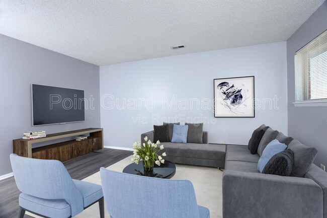 property at 515 N Dunsworth Ave