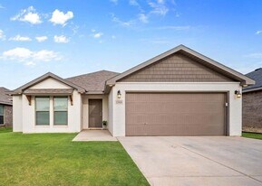 13818 Red Springs Ave in Lubbock, TX - Building Photo