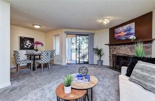 12736 NE 116th Ln, Unit L-21 in Kirkland, WA - Building Photo