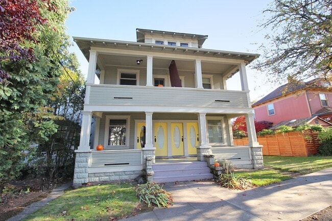 3628-3634 SE Milwaukie Ave in Portland, OR - Building Photo - Building Photo