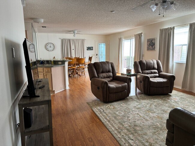 17385 SE 82nd Pecan Terrace in the Villages, FL - Building Photo - Building Photo