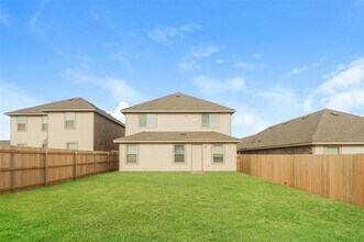 1407 Matthew Dr in Ennis, TX - Building Photo - Building Photo