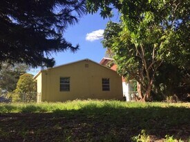 18202 NE 25th Pl in North Miami Beach, FL - Building Photo