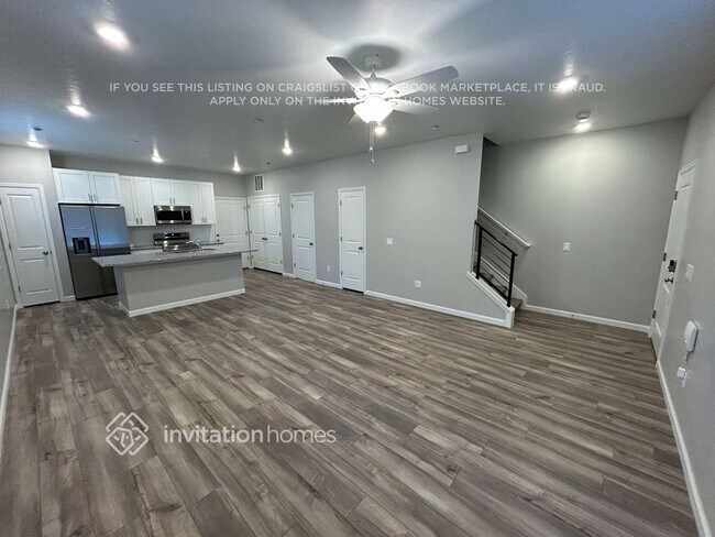 114 N Riverside Dr in Saratoga Springs, UT - Foto de edificio - Building Photo