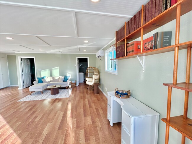 property at 927 27th St