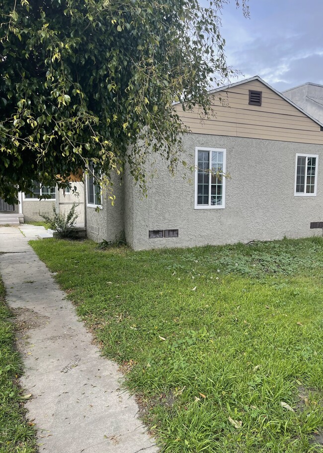 property at 335 W Almond St