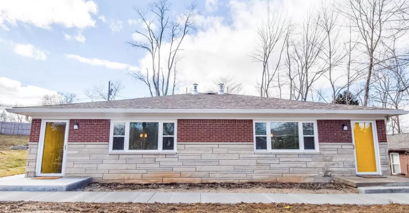 805 N Smith Rd in Bloomington, IN - Building Photo