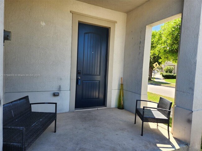14237 SW 274th St in Homestead, FL - Building Photo - Building Photo
