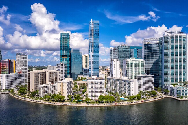 Four Seasons Hotel & Tower in Miami, FL - Building Photo - Building Photo