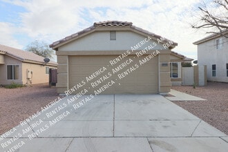 12043 W Windrose Dr in El Mirage, AZ - Foto de edificio - Building Photo