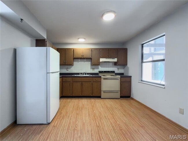 3004 Pembroke Ln, Unit 63 in High Ridge, MO - Building Photo - Building Photo