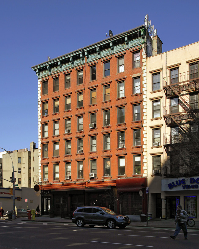 83-85 1st Ave in New York, NY - Foto de edificio - Building Photo