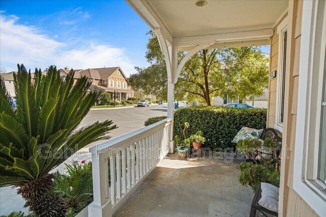 26825 Bayport Ln in Santa Clarita, CA - Building Photo - Building Photo