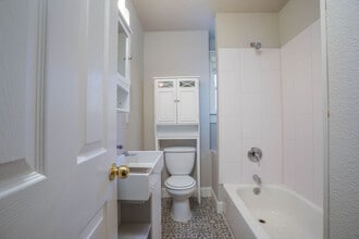 Alberta in Tacoma, WA - Building Photo - Building Photo