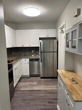 9 NE 19th Ct, Unit 102C in Wilton Manors, FL - Foto de edificio - Building Photo