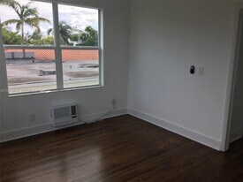 1618 Michigan Ave in Miami Beach, FL - Building Photo