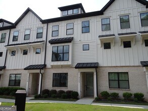 3177 Kincaid Dr in Decatur, GA - Building Photo - Building Photo
