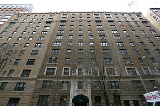 Royal Summit Apartments I in New York, NY - Building Photo - Building Photo