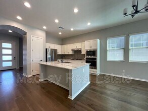 3869 E Arabian Dr in Gilbert, AZ - Building Photo - Building Photo