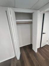 34 Stephen Ave, Unit B2 in New Hyde Park, NY - Building Photo - Building Photo