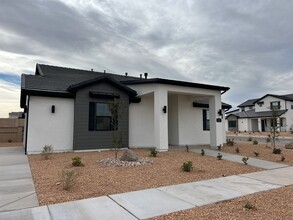 701 Pine Dr in Saint George, UT - Building Photo - Building Photo