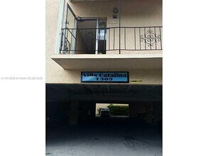 1305 W 53rd St in Hialeah, FL - Building Photo - Building Photo