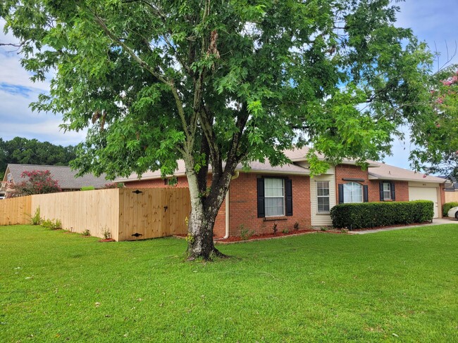9573 Brentwood Blvd in Navarre, FL - Building Photo - Building Photo