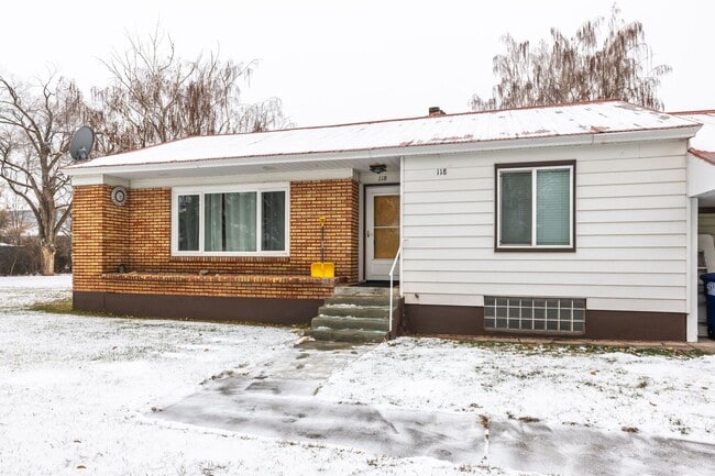 118 8th St in Ashton, ID - Building Photo - Building Photo