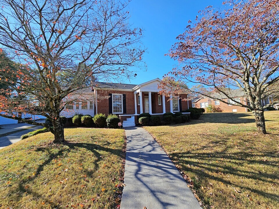 541 W Sumter St in Shelby, NC - Building Photo