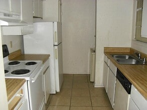 12615 Brookglade Cir in Houston, TX - Building Photo - Building Photo